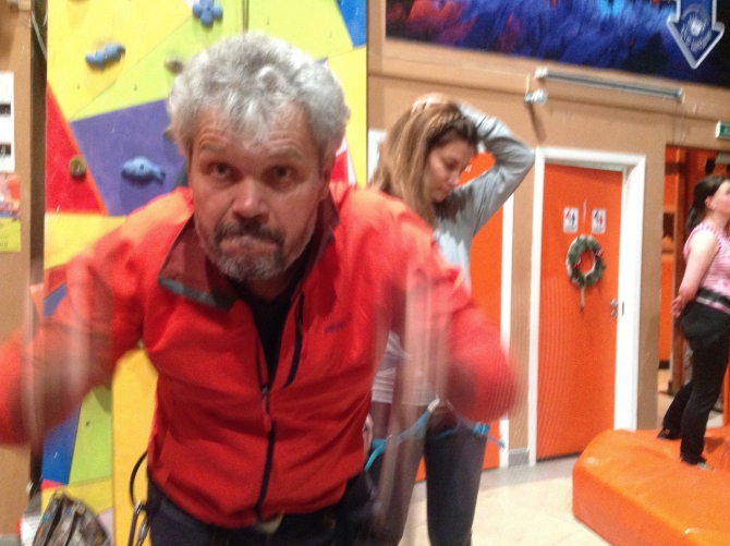 Жумар, восьмёрка и прочие премудрости (альпиндустрия, горная школа, скалолазание, альпинизм, обучение, школа, курсы, восьмерка, узлы)