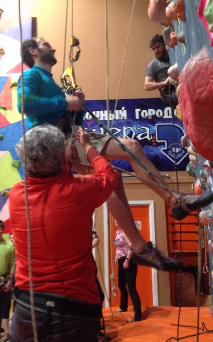 Жумар, восьмёрка и прочие премудрости (альпиндустрия, горная школа, скалолазание, альпинизм, обучение, школа, курсы, восьмерка, узлы)