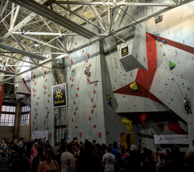 Массовый старт скалолазов в Тюмени! #sportclimbing2020 (Скалолазание, скалолазание, соревнования, УрФО, спорт, олимпийские игры, мечта, дети, чемпионы)