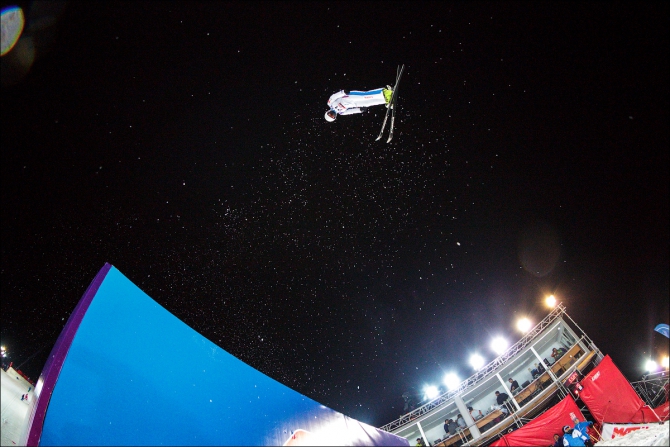 Один день из жизни российского фристайла (Горные лыжи/Сноуборд, кубок мира, лыжная акробатика, ффр, Алина Гриднева, Илья Буров)