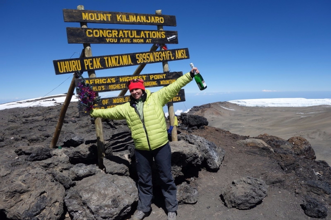 Клуб 7 Вершин представляет новости с Эвереста и других самых желанных вершин мира (Альпинизм, килиманджаро, охос дель саладо)