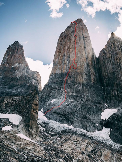 В одном скальнике и одной кошке на вершину Торрес-дель-Пайн! (Альпинизм, чили, патагония, экспедиция, горы, инес паперт, майан смит-гобат, Торрес-дель-Пайне, Riders on the Storm, девочки лезут, женский альпинизм)