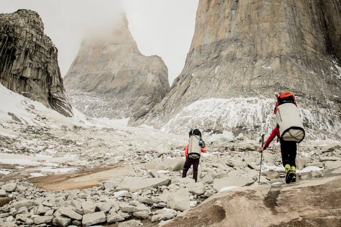 В одном скальнике и одной кошке на вершину Торрес-дель-Пайн! (Альпинизм, чили, патагония, экспедиция, горы, инес паперт, майан смит-гобат, Торрес-дель-Пайне, Riders on the Storm, девочки лезут, женский альпинизм)