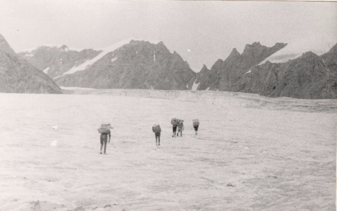 Помогите опознать перевалы по старым фотографиям. (Горный туризм)