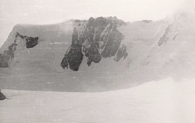 Помогите опознать перевалы по старым фотографиям. (Горный туризм)