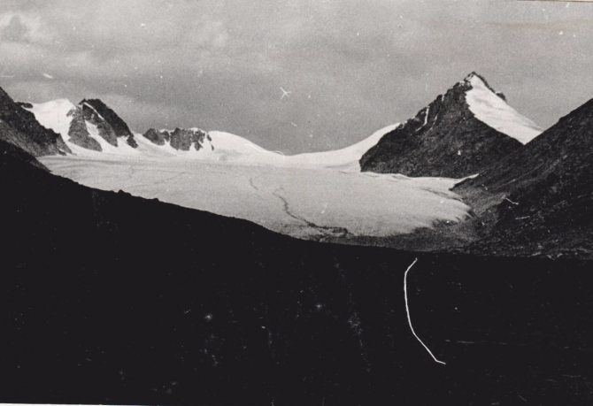 Помогите опознать перевалы по старым фотографиям. (Горный туризм)