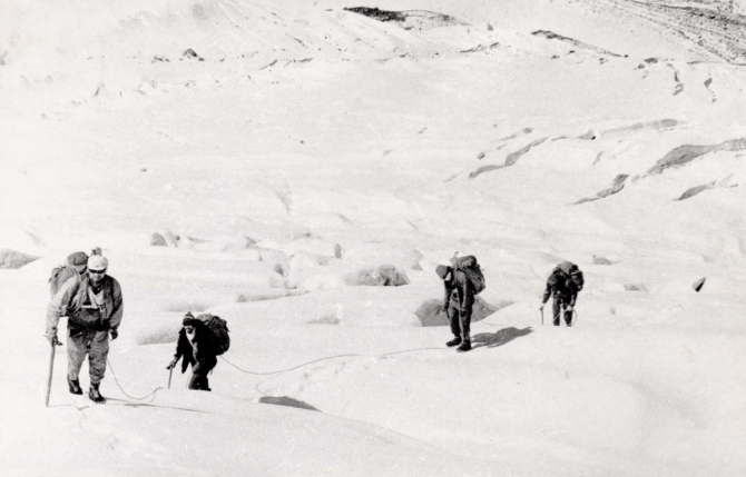 Помогите опознать перевалы по старым фотографиям. (Горный туризм)