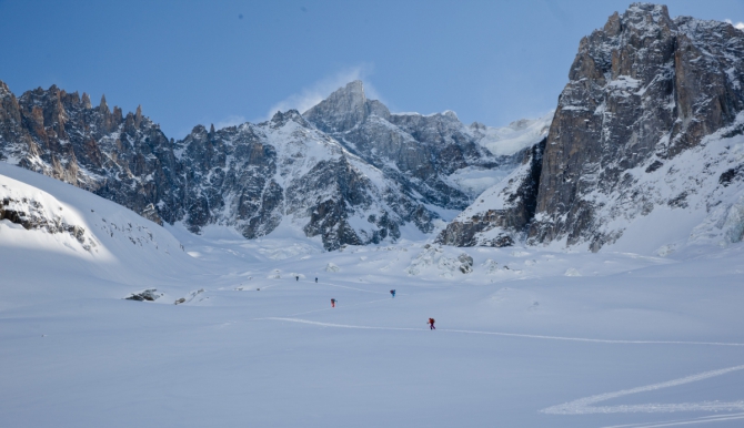 25 километров «Белой долины». Sky Walk на Sky Way... (Бэккантри/Фрирайд, белая долина, курмайер, валле бланш, лыжи, италия, фрирайд)
