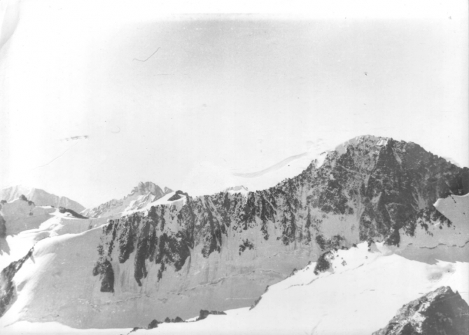 Помогите опознать фотографии из походов ферганских туристов по Памиро-Алаю (или еще каких-то ближних к Фергане горных районов, Горный туризм)