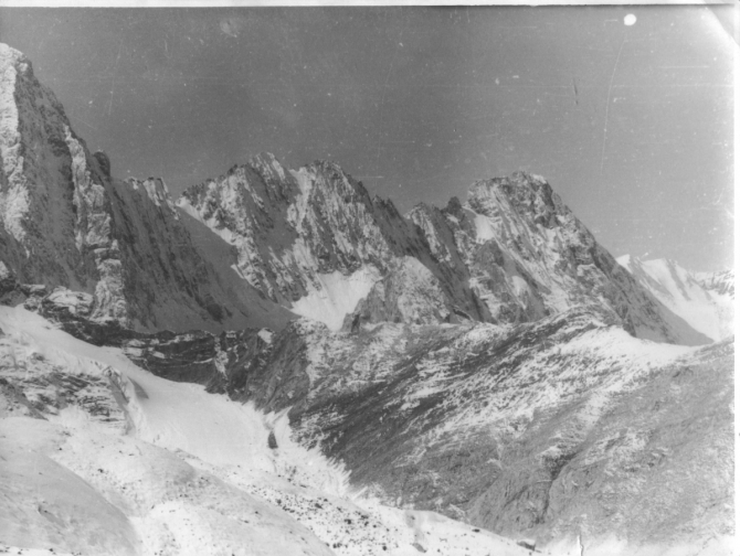 Помогите опознать фотографии из походов ферганских туристов по Памиро-Алаю (или еще каких-то ближних к Фергане горных районов, Горный туризм)