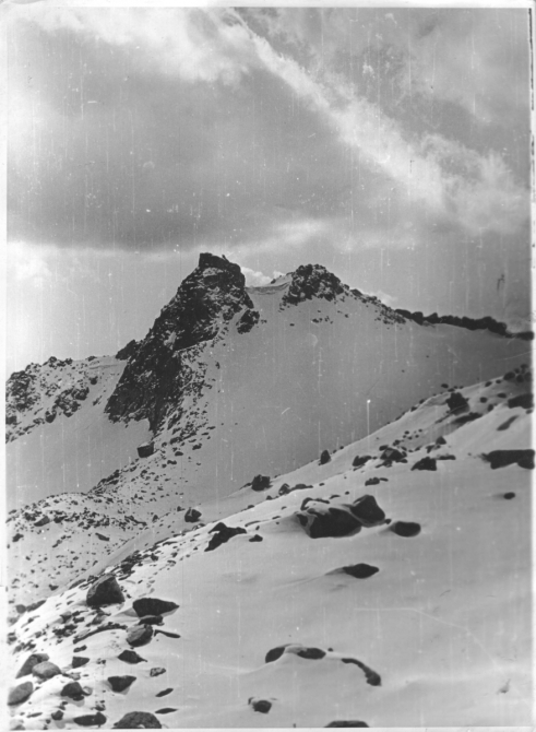 Помогите опознать фотографии из походов ферганских туристов по Памиро-Алаю (или еще каких-то ближних к Фергане горных районов, Горный туризм)