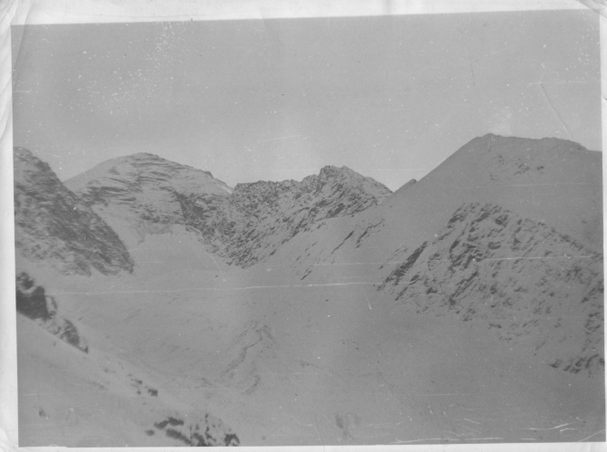 Помогите опознать фотографии из походов ферганских туристов по Памиро-Алаю (или еще каких-то ближних к Фергане горных районов, Горный туризм)