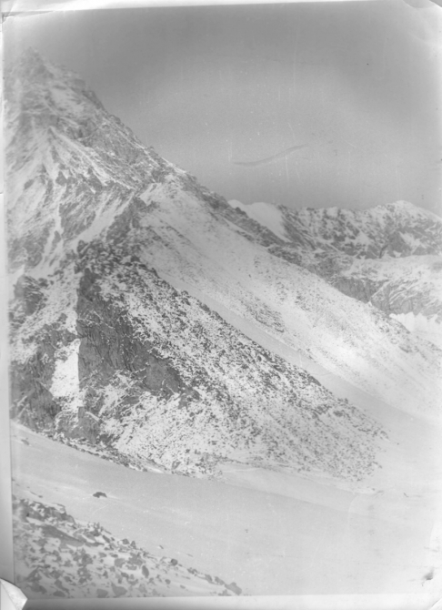 Помогите опознать фотографии из походов ферганских туристов по Памиро-Алаю (или еще каких-то ближних к Фергане горных районов, Горный туризм)