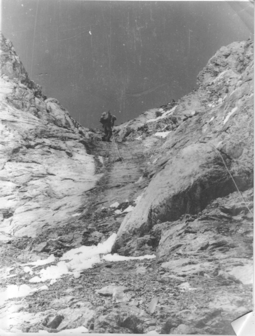 Помогите опознать фотографии из походов ферганских туристов по Памиро-Алаю (или еще каких-то ближних к Фергане горных районов, Горный туризм)