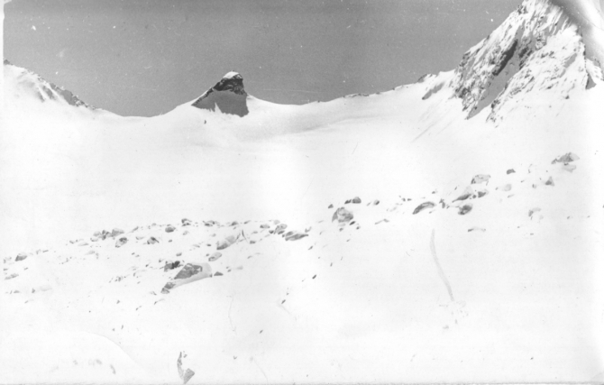 Помогите опознать фотографии из походов ферганских туристов по Памиро-Алаю (или еще каких-то ближних к Фергане горных районов, Горный туризм)