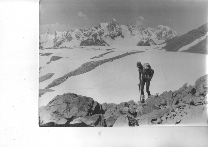 Помогите опознать фотографии из походов ферганских туристов по Памиро-Алаю (или еще каких-то ближних к Фергане горных районов, Горный туризм)