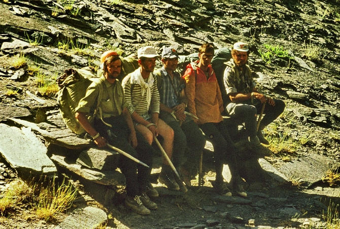 ПИК ФИККЕРА (6725 м.) - 1978 г. ПРИТЯЖЕНИЕ ВЫСОТЫ. ЧАСТЬ 3 – ОТХОДЫ (Горный туризм, МАИ ПИК ФИККЕРА ПАМИР)