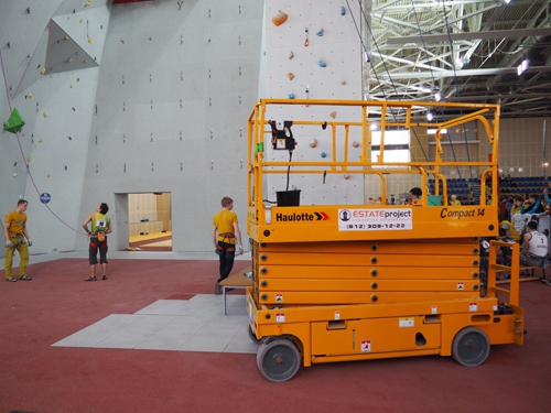 Всероссийские соревнования и Кубок ФСР в Тюмени: интервью с Михаилом Сапаровым (Скалолазание, тюмень, скалолазание, адаптивное скалолазание, скорость, трудность, михаил сапаров)