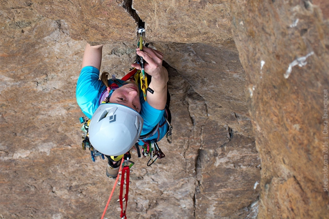 Смена альплагеря Туюк-Су на скалах Тамгалы-Тас (Или, Скалолазание)
