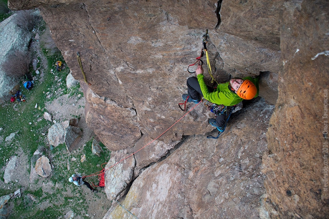 Смена альплагеря Туюк-Су на скалах Тамгалы-Тас (Или, Скалолазание)
