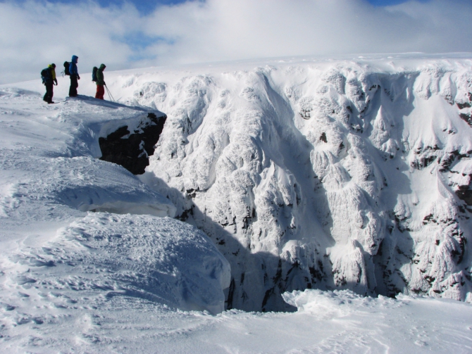 Целина. Сергей Шестихин: "Как объяснить глупое томление сердца при виде родных вершин?" (Бэккантри/Фрирайд, горы, кировск, хибины, фрирайд, интервью)