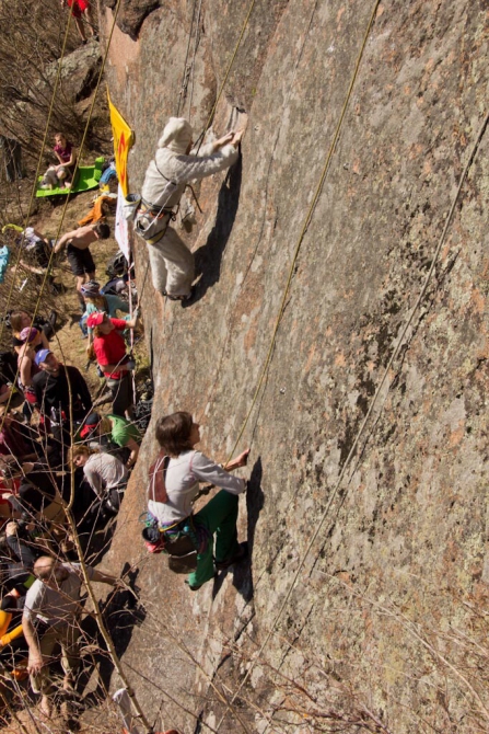 Красноярцы открыли скальный сезона на Столбах (Скалолазание, красноярск, олдскул, фестиваль, астма)