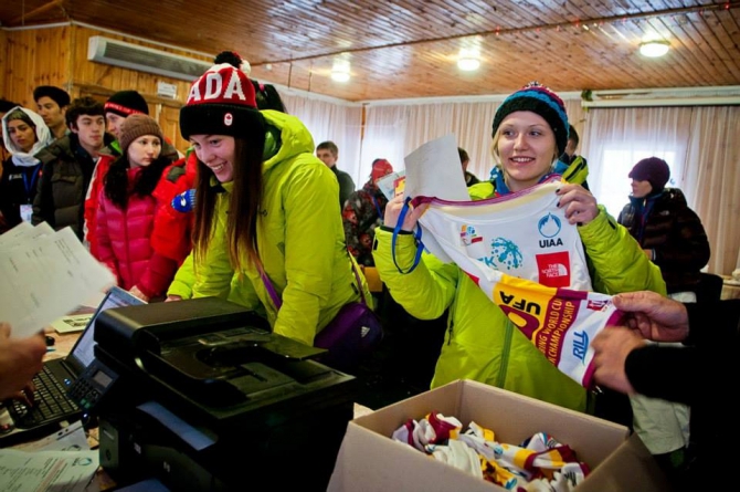 Екатерина Кощеева: Нужно привлекать зрителей на ледолазные трибуны! (Ледолазание/drytoolling, ледолазание, интервью, катя кощеева, киров, соревнования, спорт, ozone)