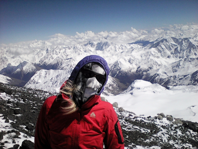 "Альпинизм – это путешествие пешком в открытый Космос". (Ошхамахо, redfox elbrus race)