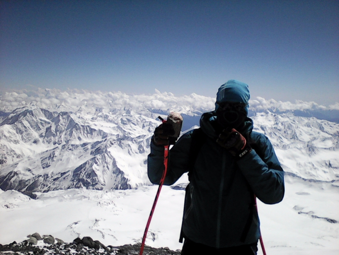 "Альпинизм – это путешествие пешком в открытый Космос". (Ошхамахо, redfox elbrus race)