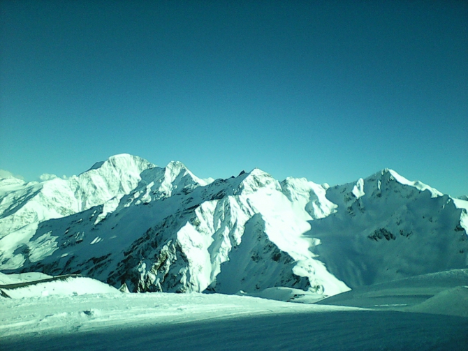 "Альпинизм – это путешествие пешком в открытый Космос". (Ошхамахо, redfox elbrus race)