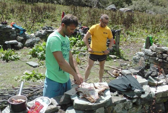 Ты не ты, когда голоден! Поговорим о горах еды и еде в горах! (Альпинизм, горы, экспедиции, еда, не видишь мы кушаем, питаемся правильно, полевая кухня)