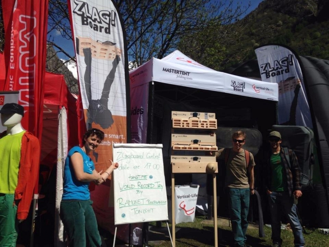 Melloblocco-2016: смарт-лазание со смартфоном (Скалолазание, скалолазание, боулдеринг, меллоблоко, италия, фестиваль, соревнования)