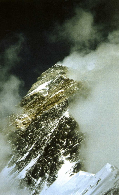 Неприступная Джомолунгма. Меррей Сейл. Серия "Листая пожелтевшие страницы" (Альпинизм, эверест, непал, гималаи, диренфурт, юго-западная стена эвереста)