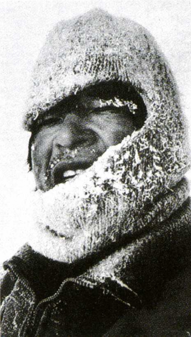 Неприступная Джомолунгма. Меррей Сейл. Серия "Листая пожелтевшие страницы" (Альпинизм, эверест, непал, гималаи, диренфурт, юго-западная стена эвереста)