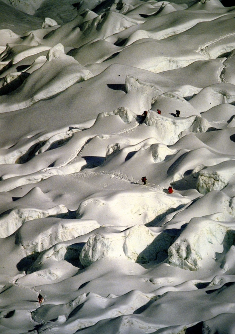 Неприступная Джомолунгма. Меррей Сейл. Серия "Листая пожелтевшие страницы" (Альпинизм, эверест, непал, гималаи, диренфурт, юго-западная стена эвереста)