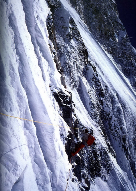 Неприступная Джомолунгма. Меррей Сейл. Серия "Листая пожелтевшие страницы" (Альпинизм, эверест, непал, гималаи, диренфурт, юго-западная стена эвереста)
