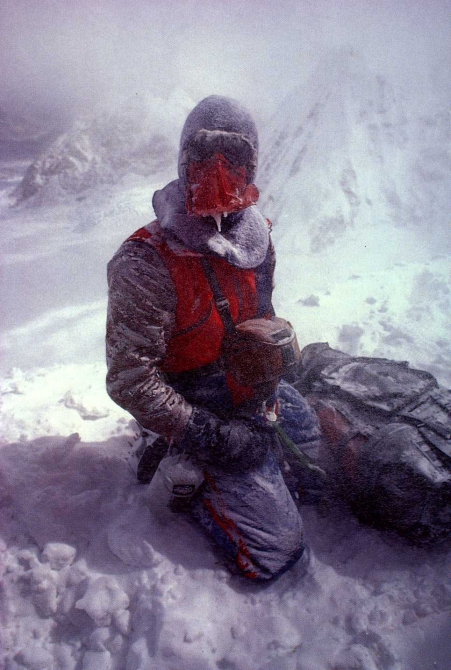 Неприступная Джомолунгма. Меррей Сейл. Серия "Листая пожелтевшие страницы" (Альпинизм, эверест, непал, гималаи, диренфурт, юго-западная стена эвереста)