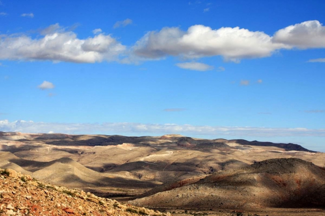 Почему любовь всегда приходит в последний день отпуска?