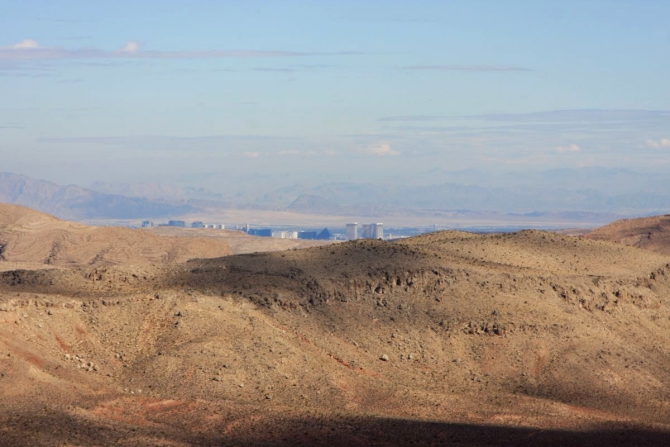 Почему любовь всегда приходит в последний день отпуска?