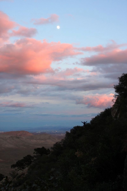 Почему любовь всегда приходит в последний день отпуска?