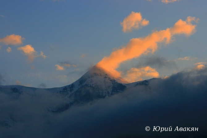 Безенги (Туризм, Безенги Ледник Альпинизм Ледник Главный Кавказский Хребет Кавказ Лавины)
