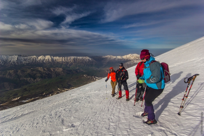 Восхождение на Демавенд, Иран, май 2016, отчет. (Альпинизм, вулкан, фото, ЭкстримГид, брошеван, broshevan, iran)