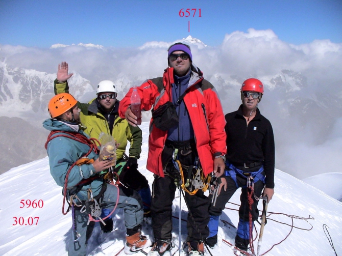 Пик Визбора, 5960, Китайский Тянь-Шань. (Туризм)