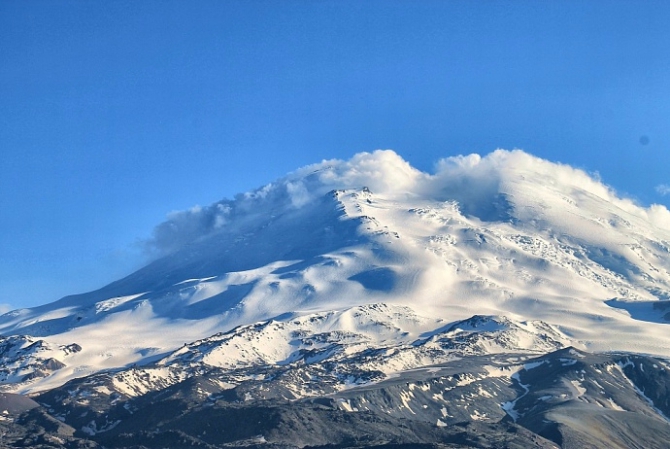 12 идей для путешествий на 12 июня (Туризм, туризм, russiadiscovery, новости, плато путорана, эльбрус, чуйские альпы, тумча, безенги)