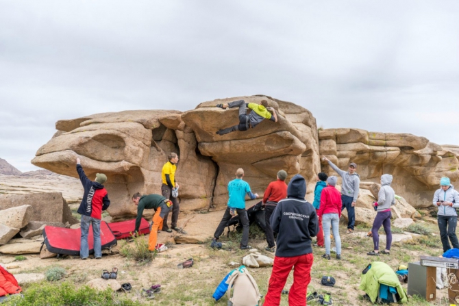 UBF9 / Бектау Ата! Отчёт, комары, боль. (Скалолазание, крутота, мгк восхождение)