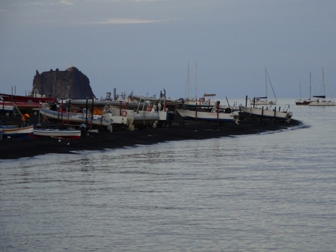 Восхождение на вулкан Стромболи. (Туризм)