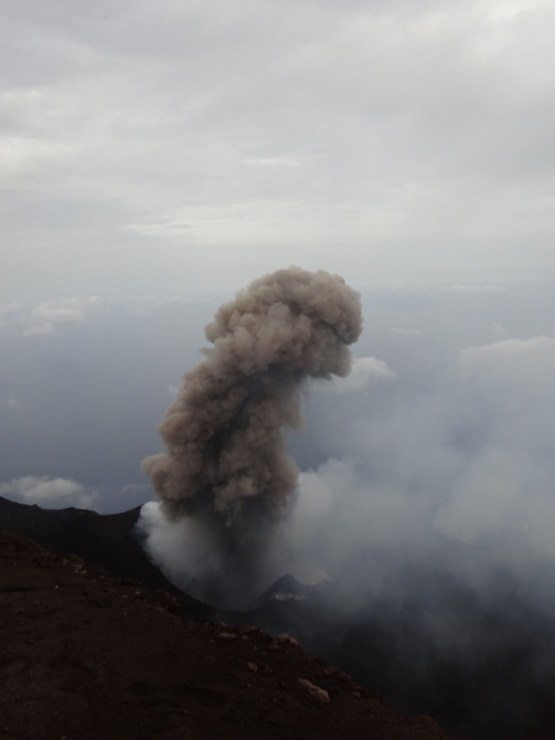 Восхождение на вулкан Стромболи. (Туризм)