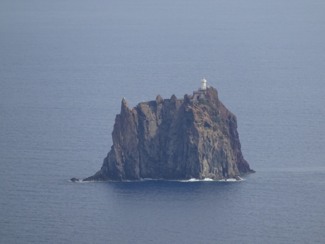 Восхождение на вулкан Стромболи. (Туризм)