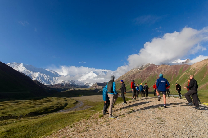 Команда проекта «Высота» отмечает день рождение члена команды – Ромы Абилдаева (Альпинизм, Проект ВЫСОТА. Новости с северной стороны Эльбруса)