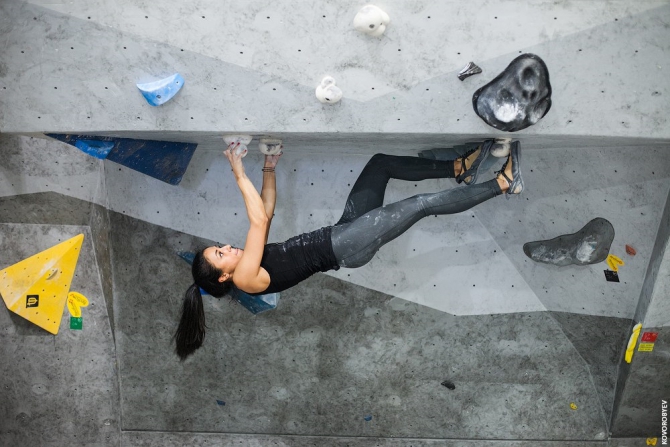 Чем скалолазание лучше альпинизма? Подборка женских фотографий с Белых ночей (боулдеринг, белые ночи, скалодром, игелс, igels, петербург)